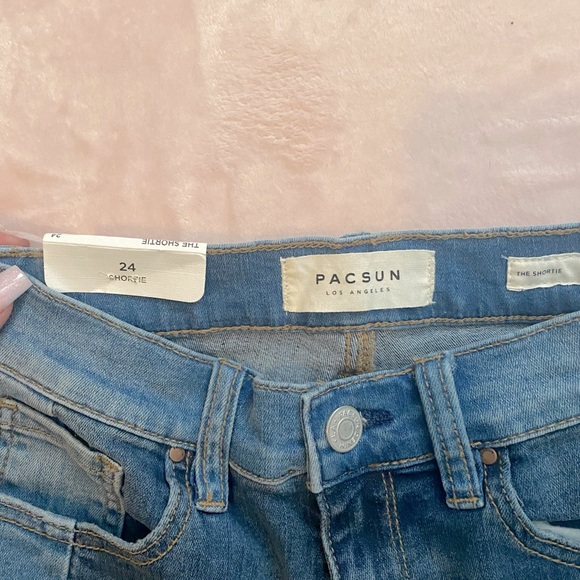 Pacsun Los Angeles - Picture 3 of 3